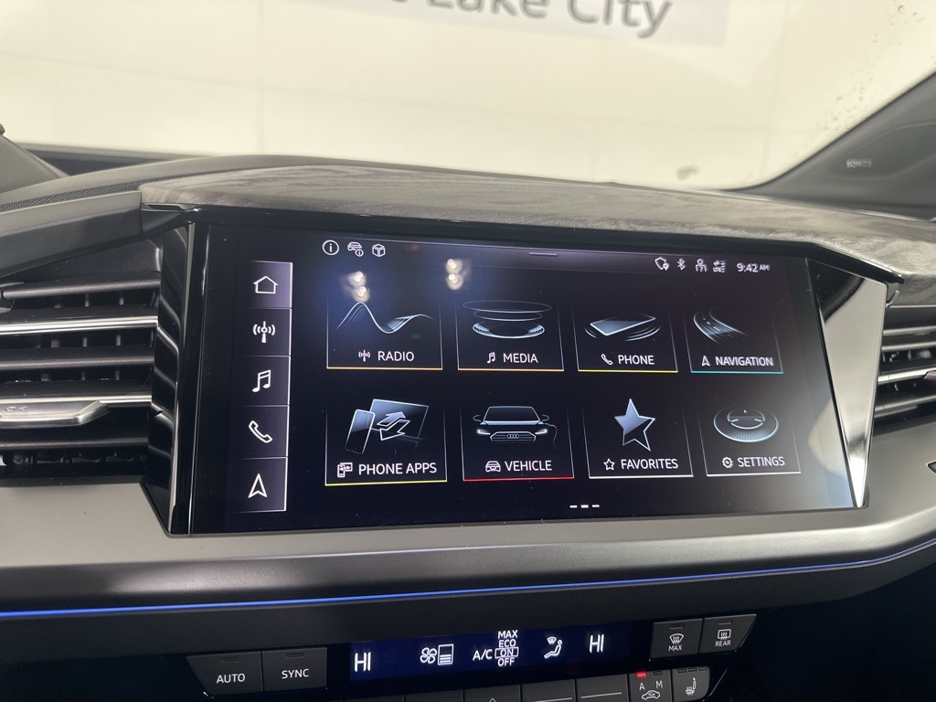 Vehicle image 16 of 20