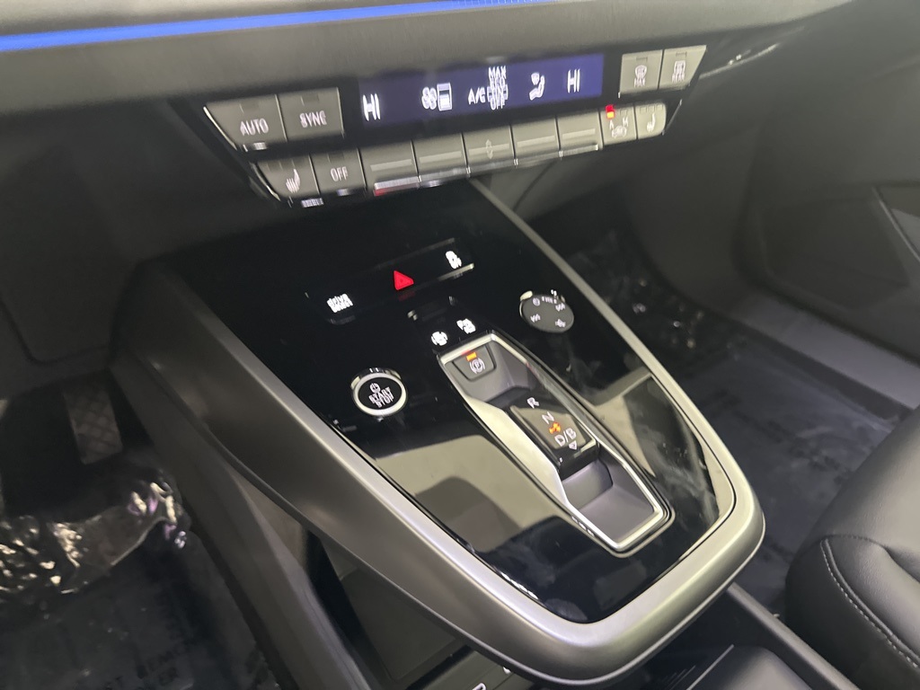 Vehicle image 18 of 20