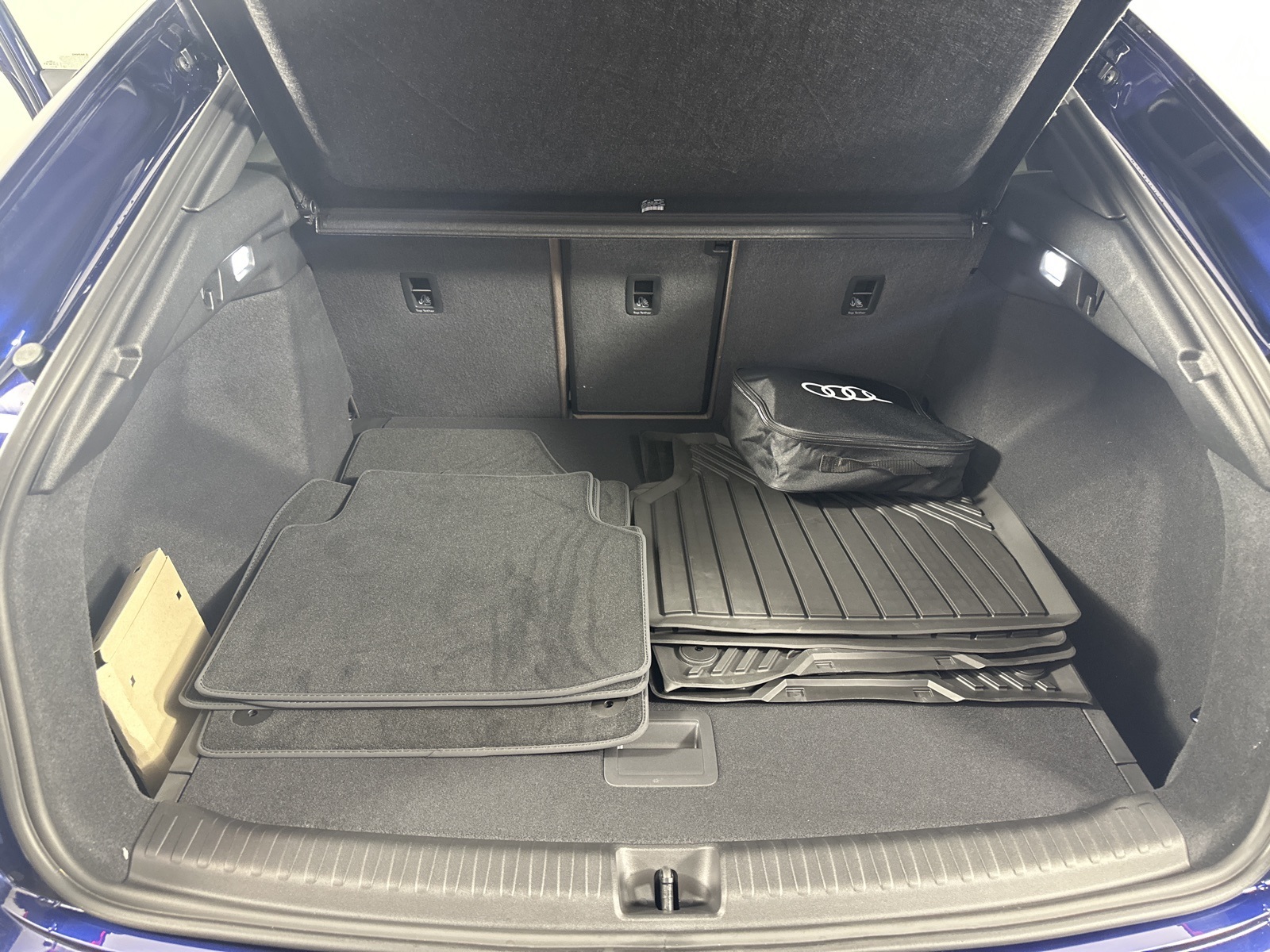 Vehicle image 19 of 19
