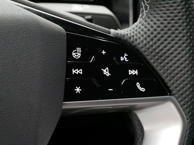 Vehicle image 28 of 35