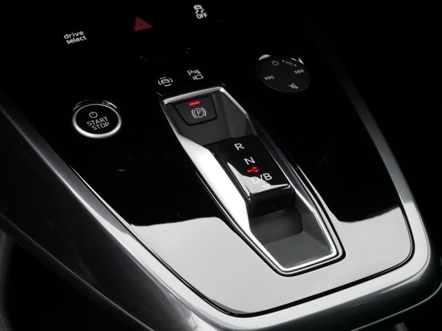 Vehicle image 27 of 35