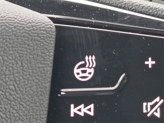 Vehicle image 17 of 27