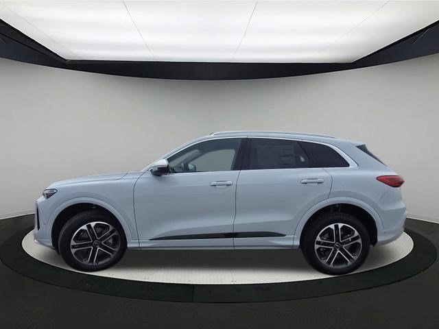 Vehicle image 8 of 27