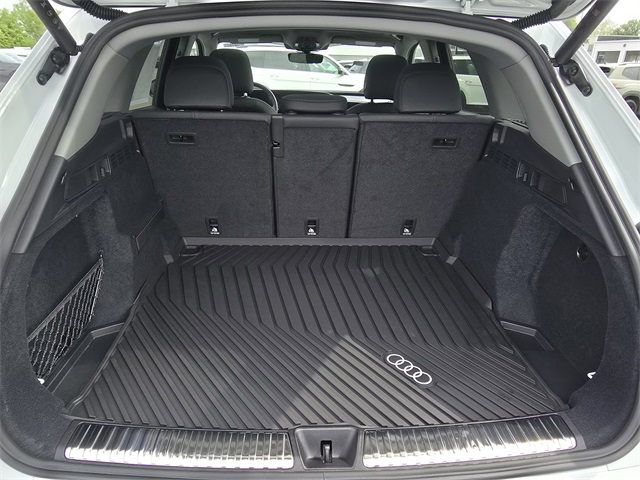 Vehicle image 19 of 27