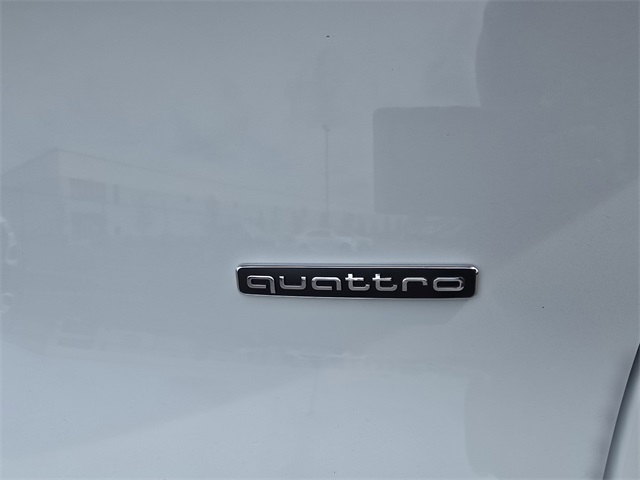 Vehicle image 12 of 27