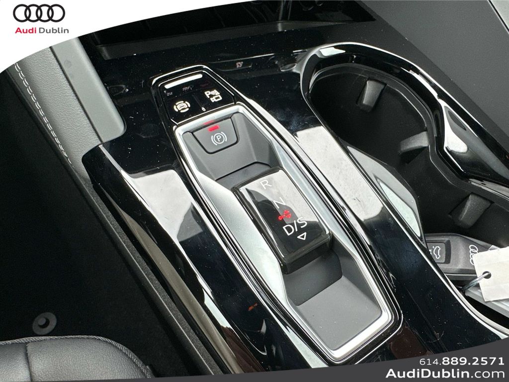 Vehicle image 22 of 31