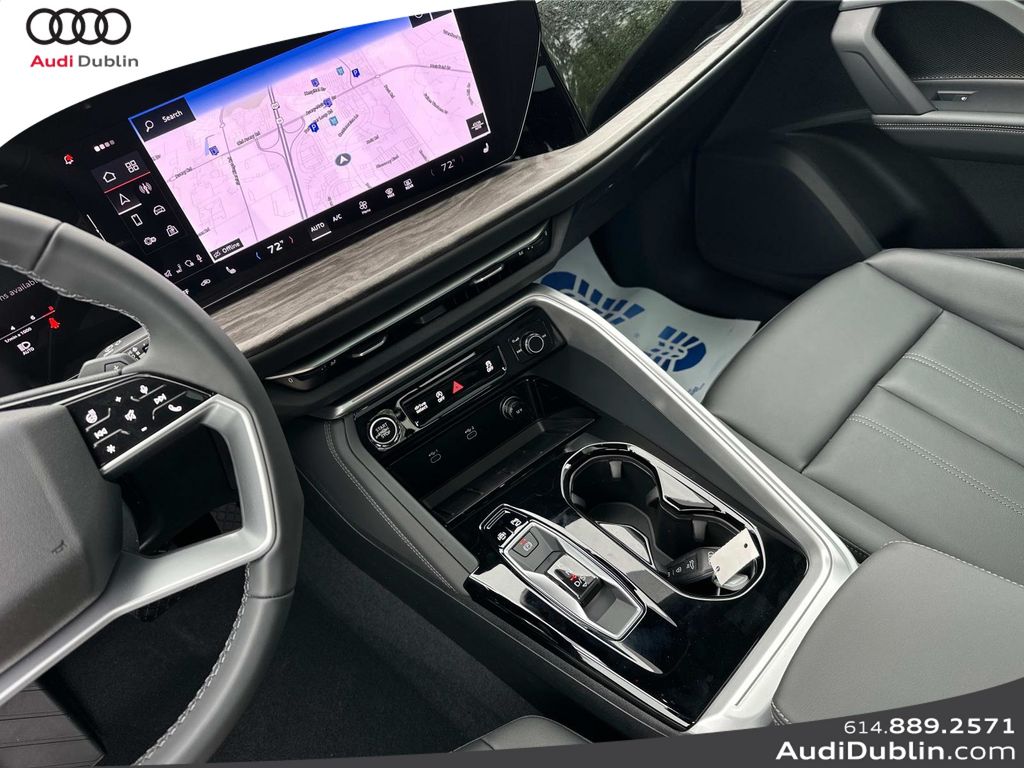 Vehicle image 23 of 31