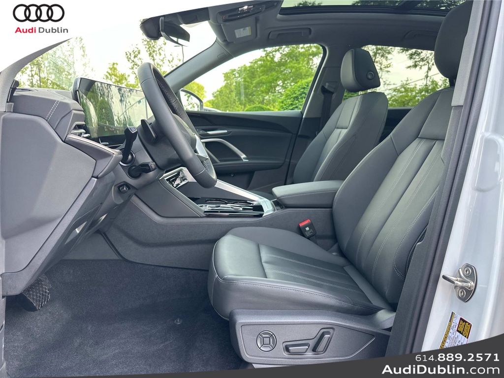 Vehicle image 24 of 31
