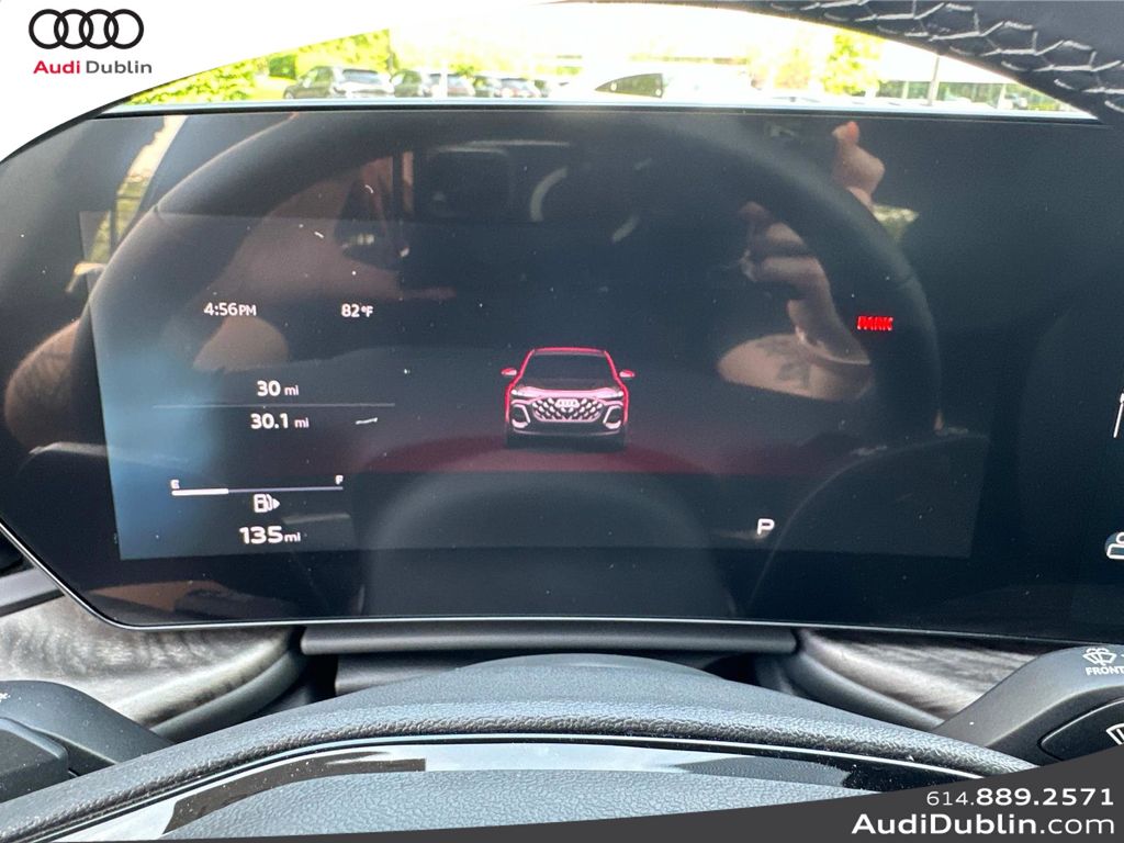 Vehicle image 14 of 31