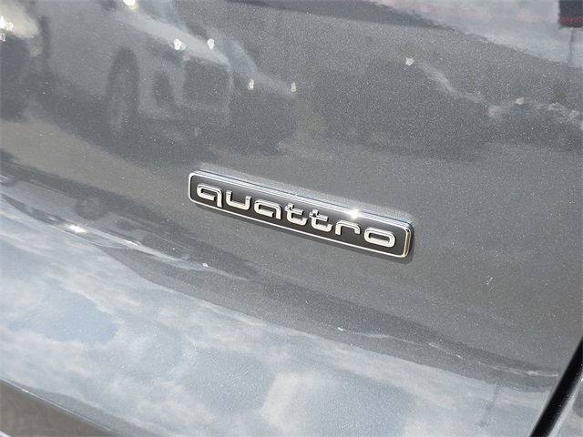 Vehicle image 13 of 27