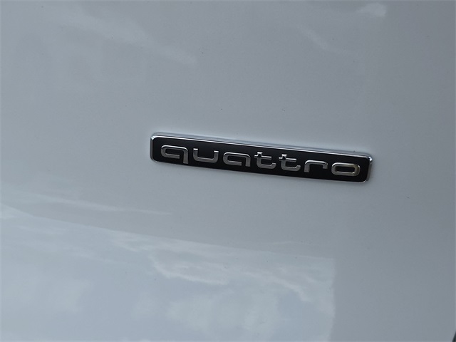 Vehicle image 12 of 27