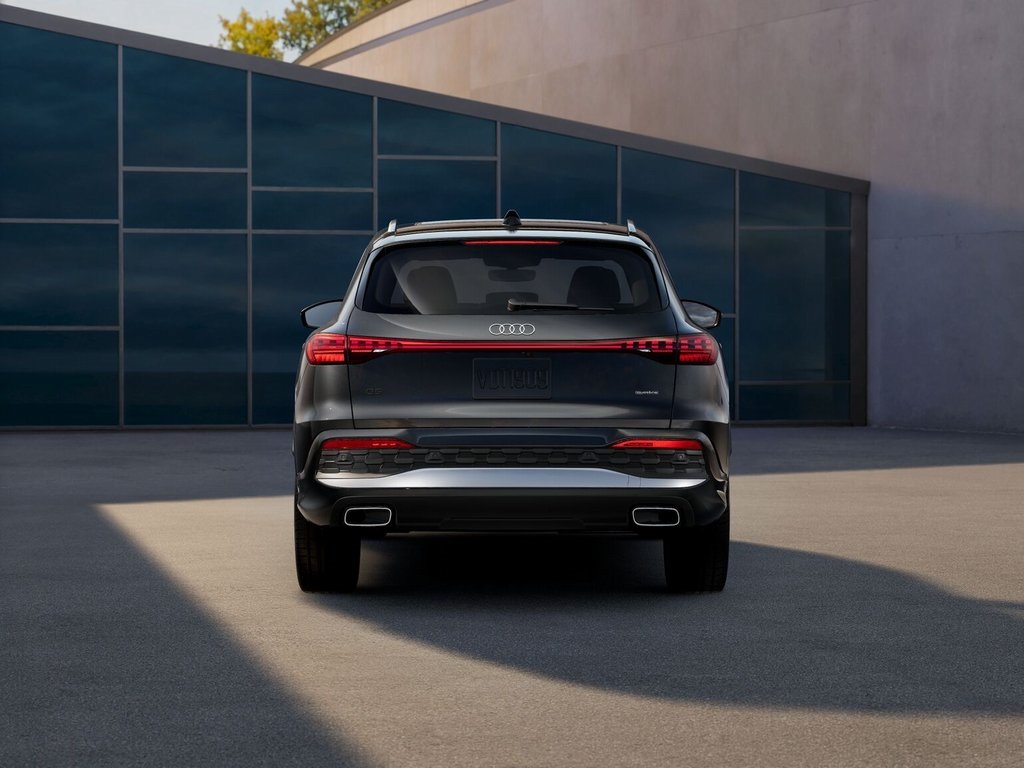Vehicle image 3 of 10