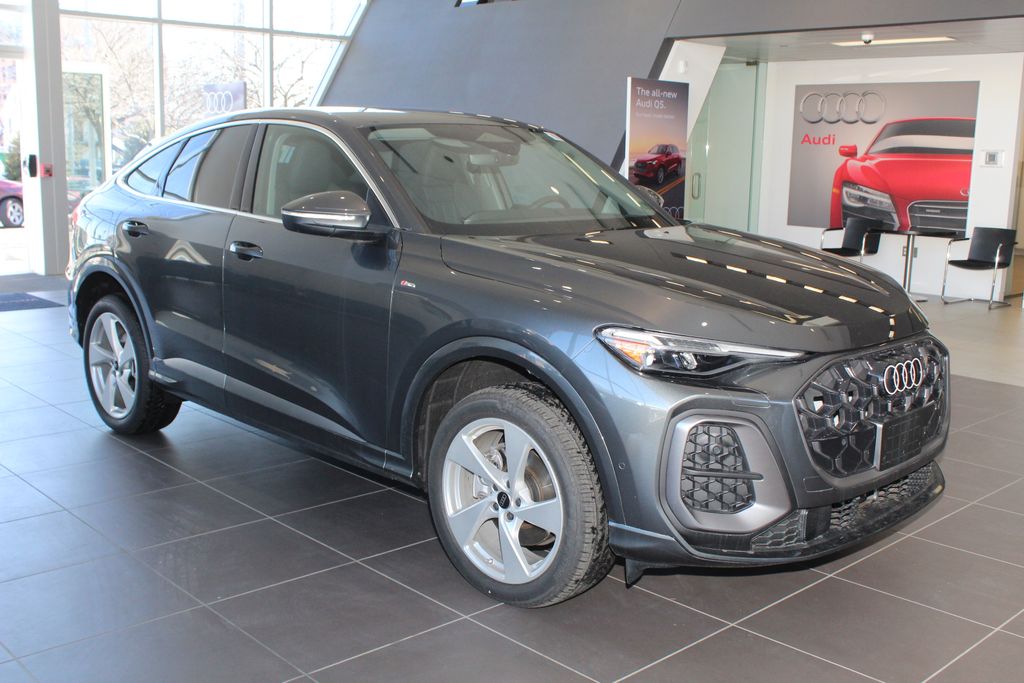 2025 Audi Q5 Sportback Premium Plus Image 3 of 31