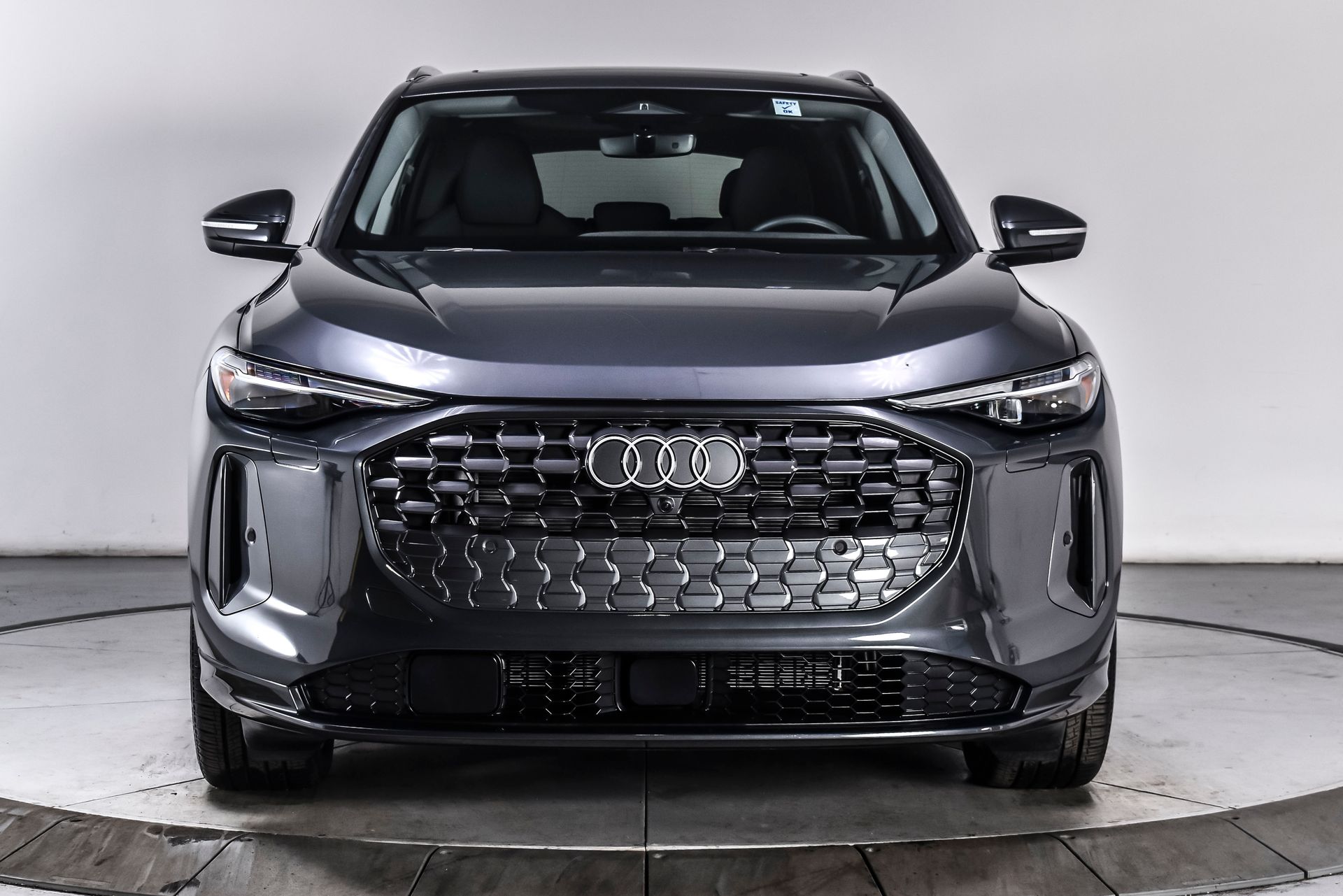 2025 Audi Q5 Prestige Image 2 of 30