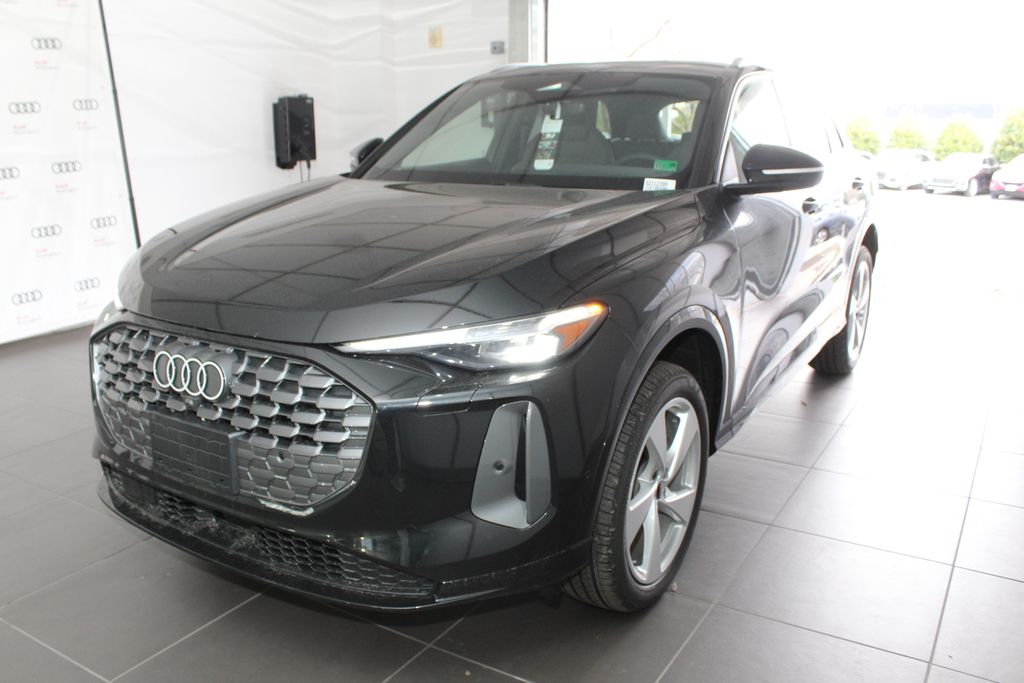 2025 Audi Q5 Prestige Image 1 of 28