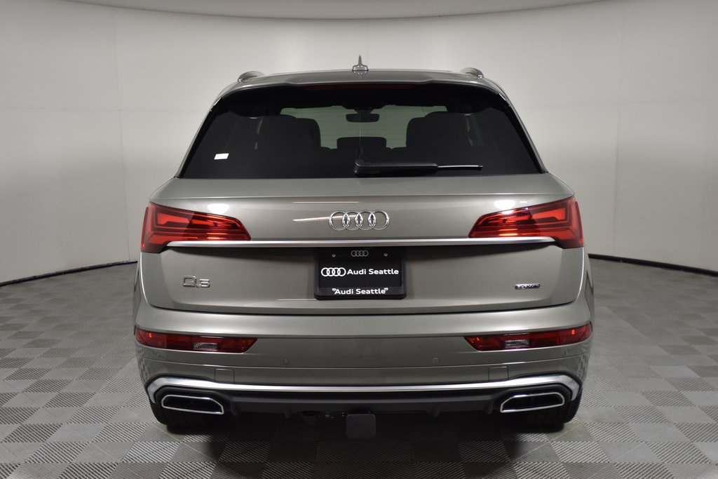 Vehicle image 6 of 19