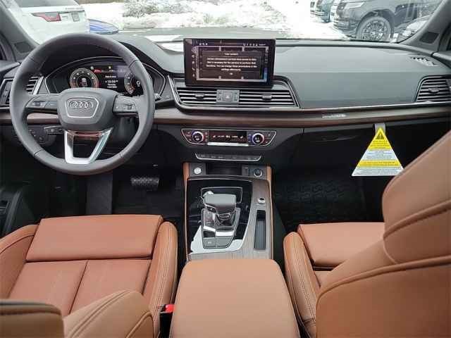 Vehicle image 28 of 40