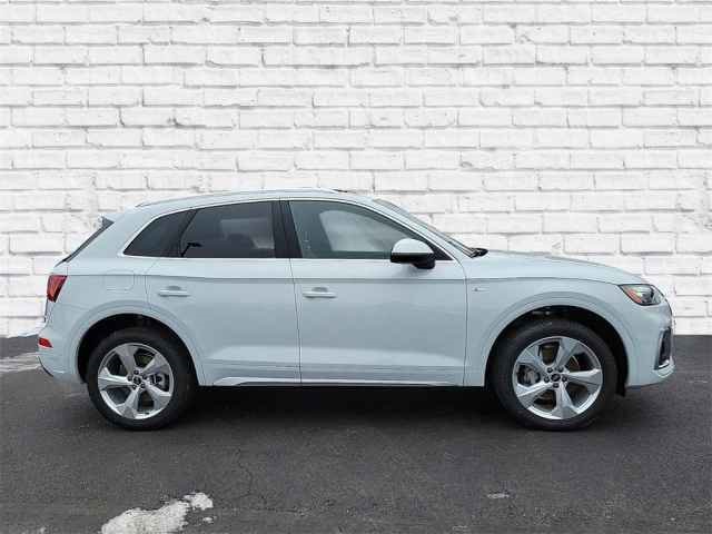 Vehicle image 7 of 40