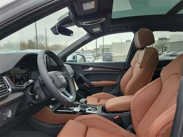 Vehicle image 15 of 40