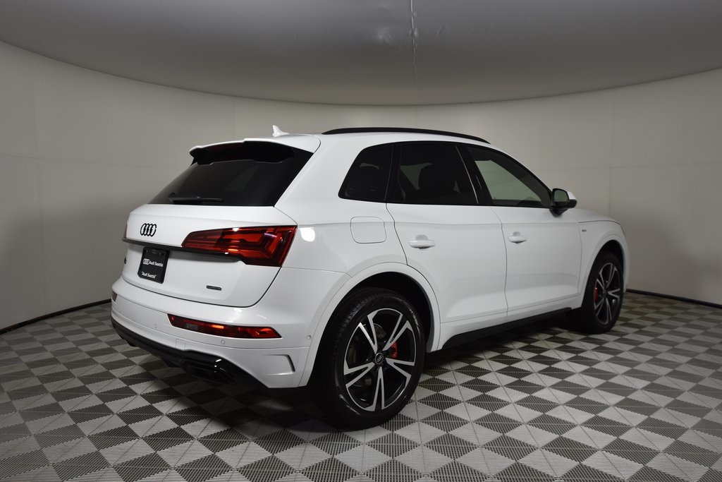 Vehicle image 3 of 19