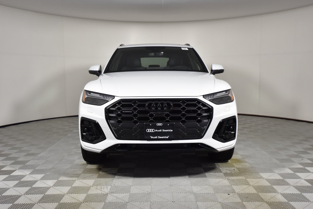 Vehicle image 4 of 19