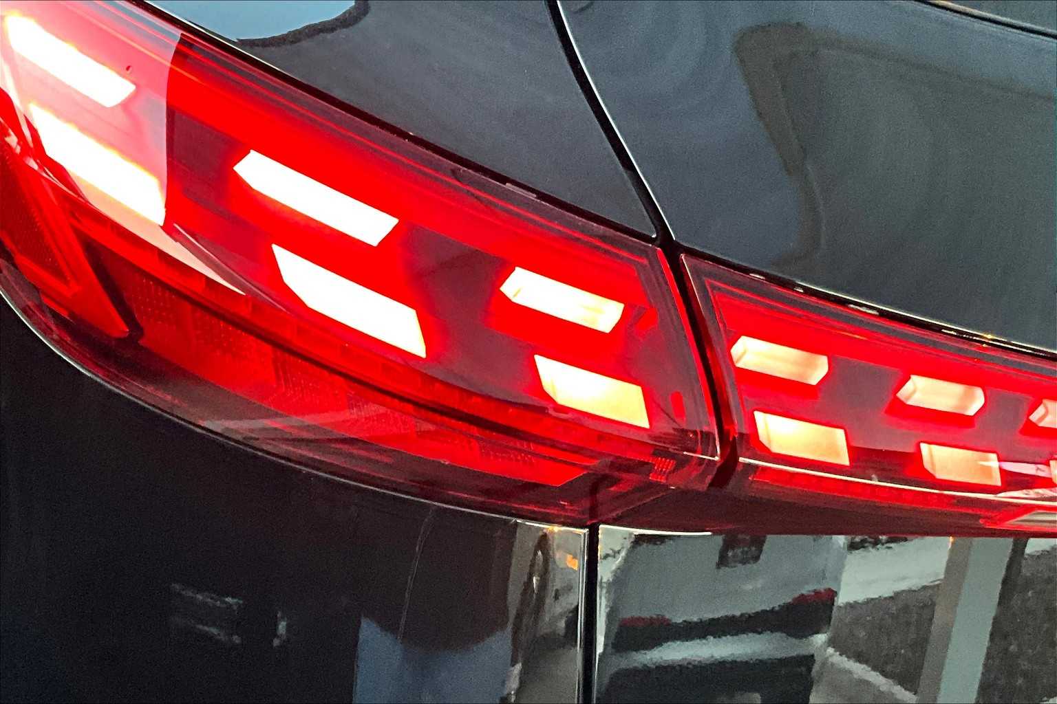 2025 Audi Q5 Premium Image 17 of 19