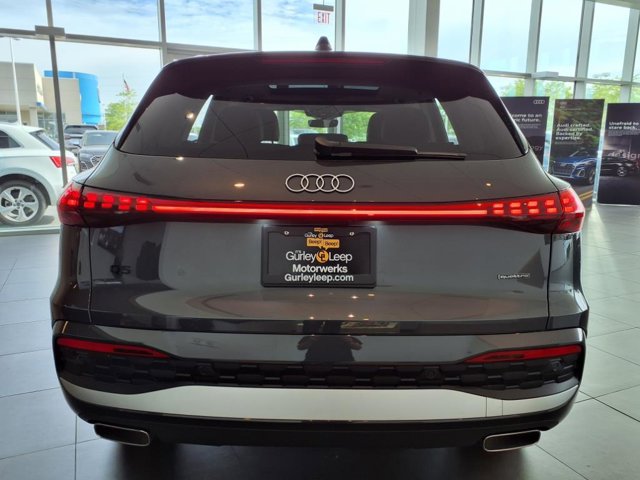 Vehicle image 5 of 23