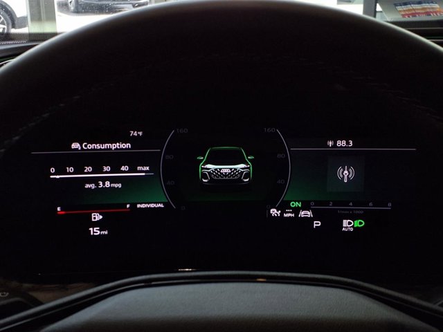 Vehicle image 15 of 23