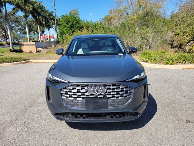 2025 Audi Q5 Premium Image 2 of 33