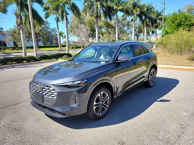 2025 Audi Q5 Premium Image 1 of 33