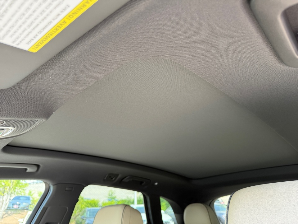 Vehicle image 21 of 35