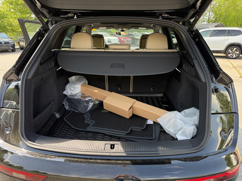 Vehicle image 14 of 35