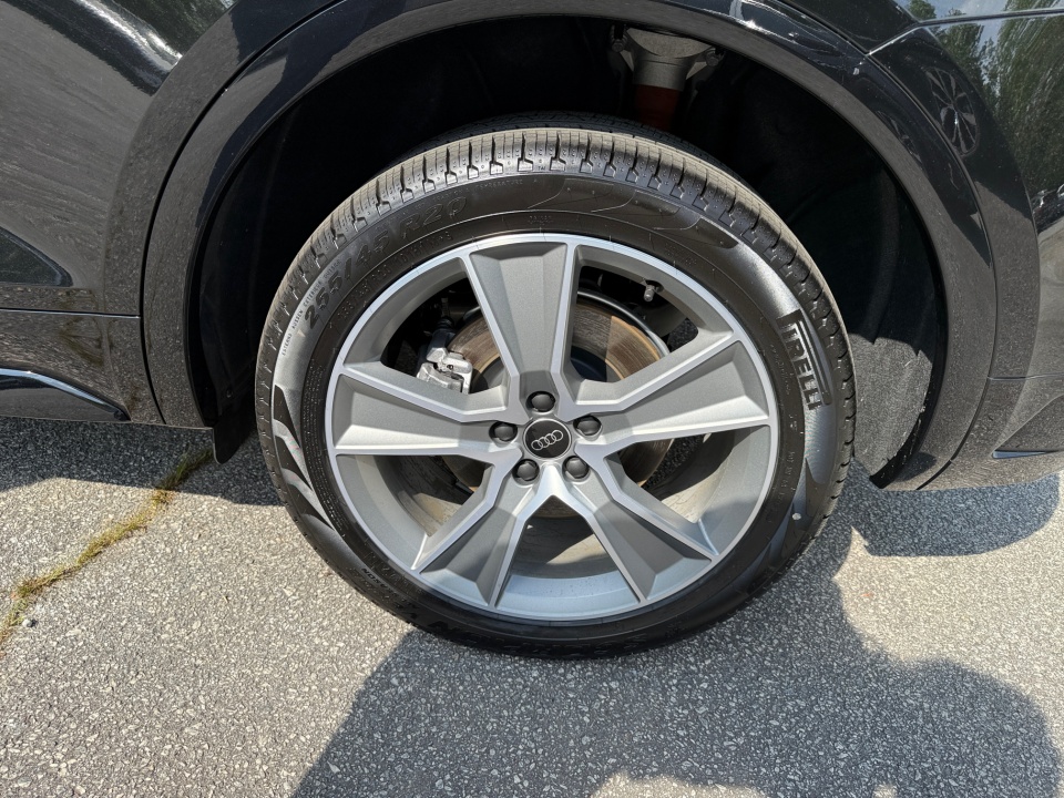 Vehicle image 22 of 35
