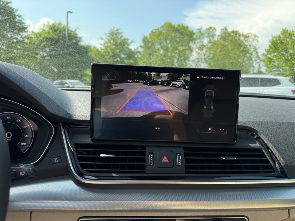Vehicle image 19 of 35