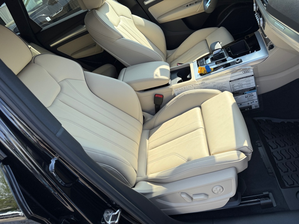 Vehicle image 28 of 35