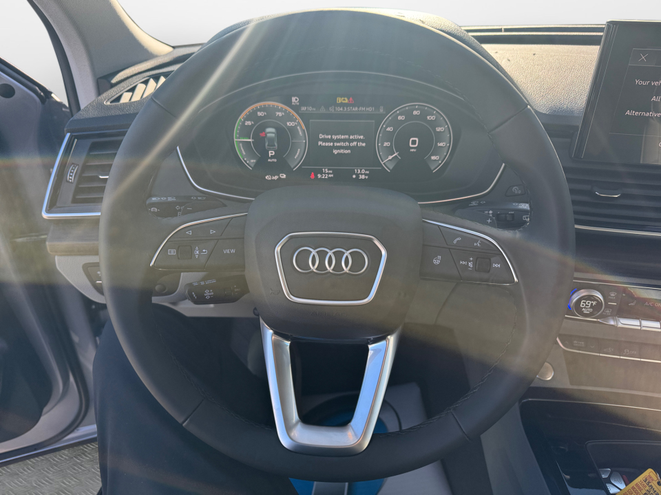 Vehicle image 10 of 30