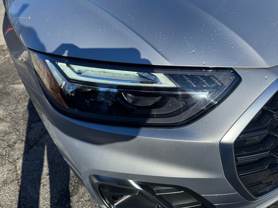 Vehicle image 21 of 30