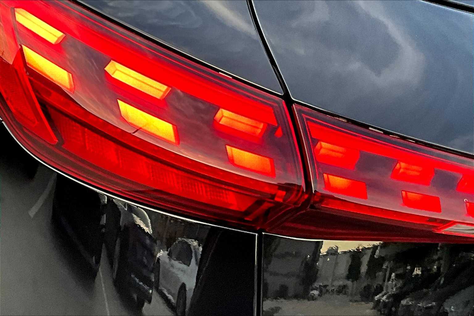 2025 Audi Q5 Premium Plus Image 17 of 19