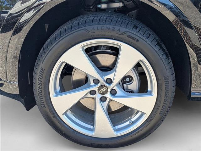 2025 Audi Q5 Premium Plus Image 8 of 17
