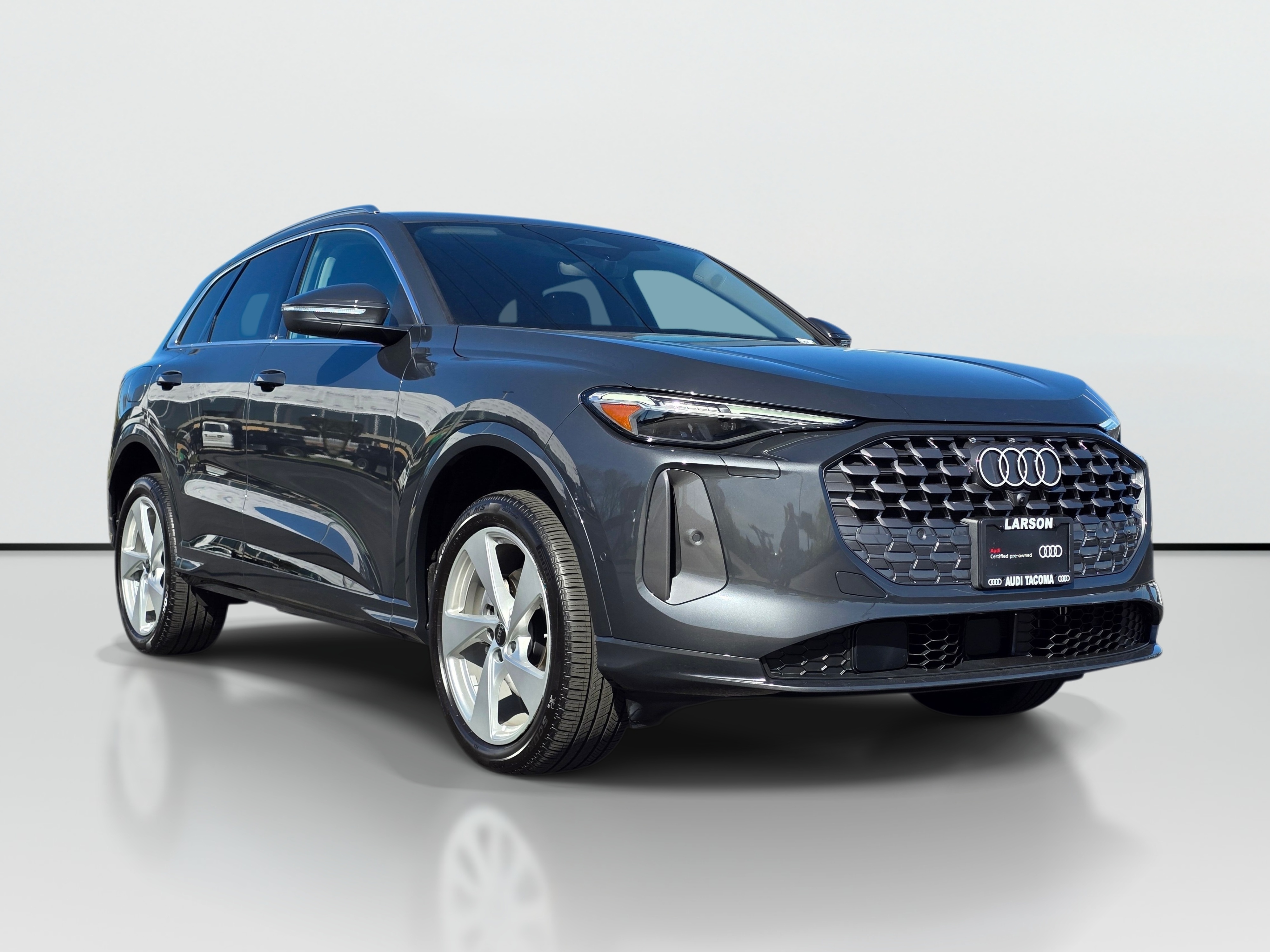 2025 Audi Q5 Premium Plus Image 3 of 46