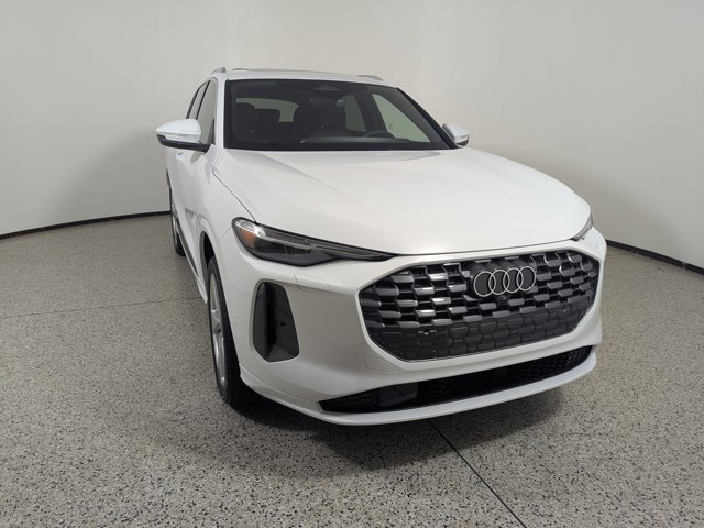 Vehicle image 4 of 21
