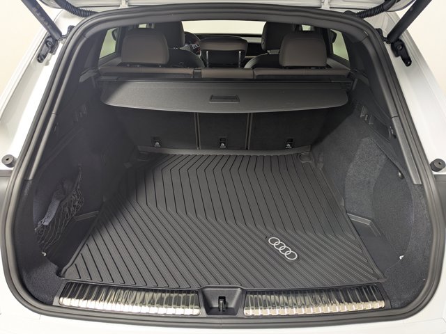 Vehicle image 19 of 21