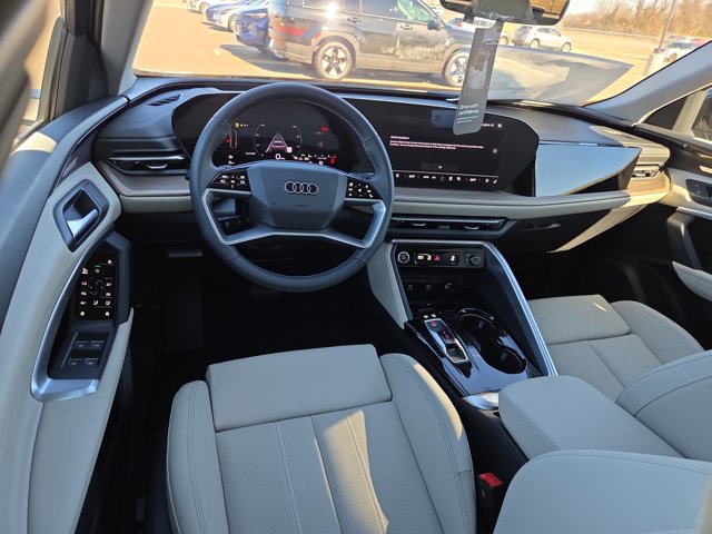 2025 Audi Q5 Premium Plus Image 6 of 12