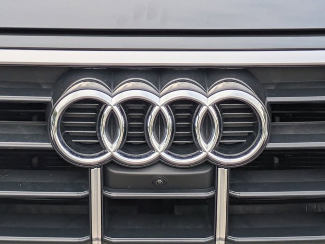 Vehicle image 32 of 35