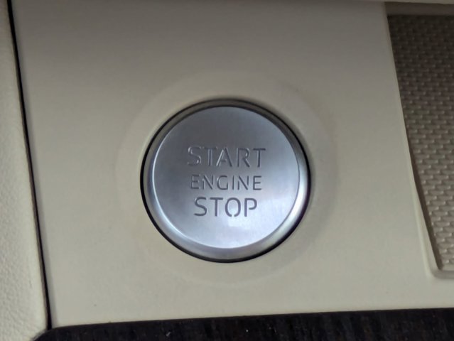 Vehicle image 17 of 35