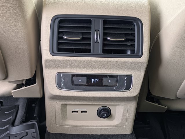 Vehicle image 24 of 35