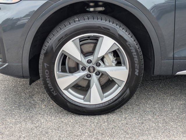 Vehicle image 34 of 35