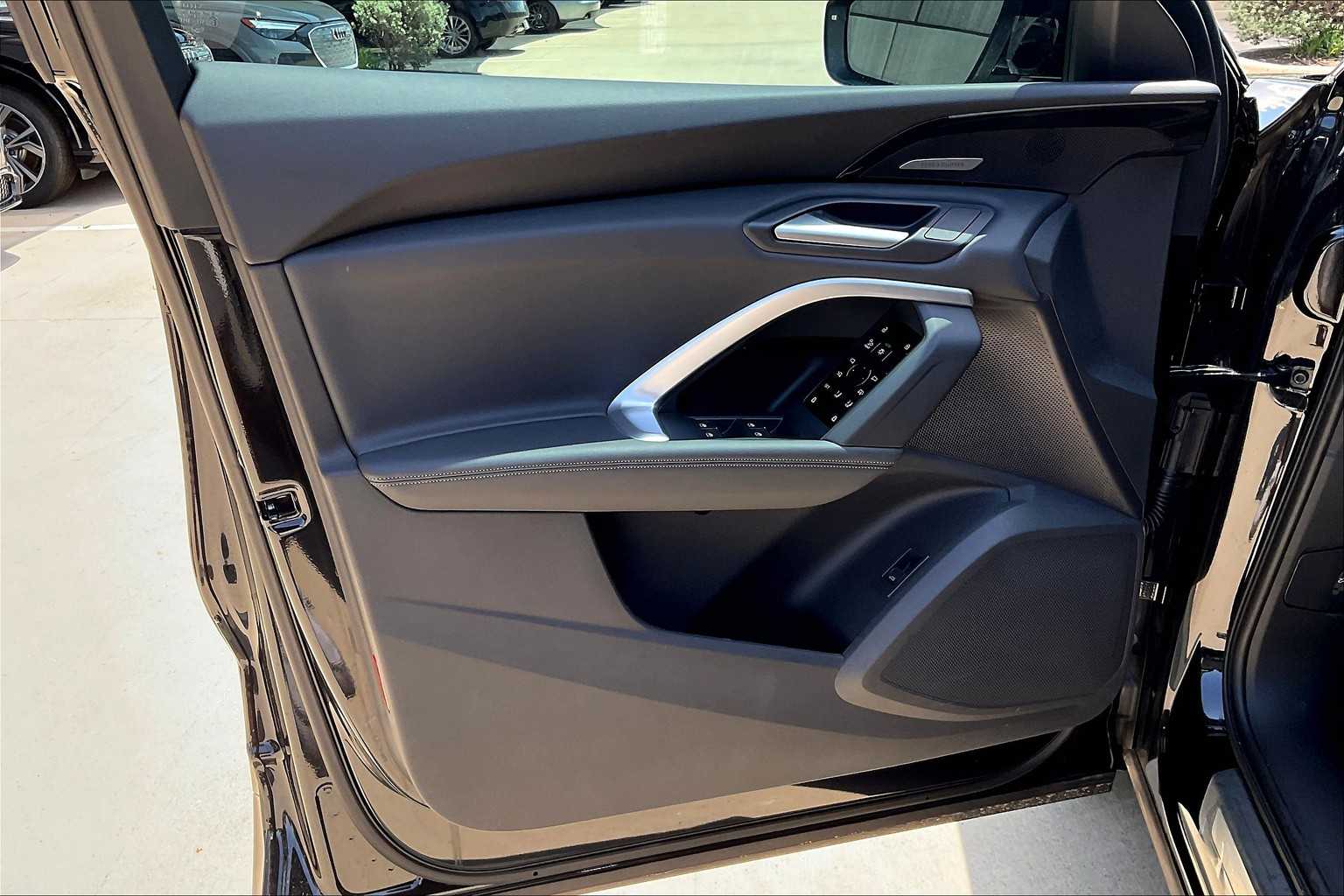 2025 Audi Q5 Prestige Image 13 of 19