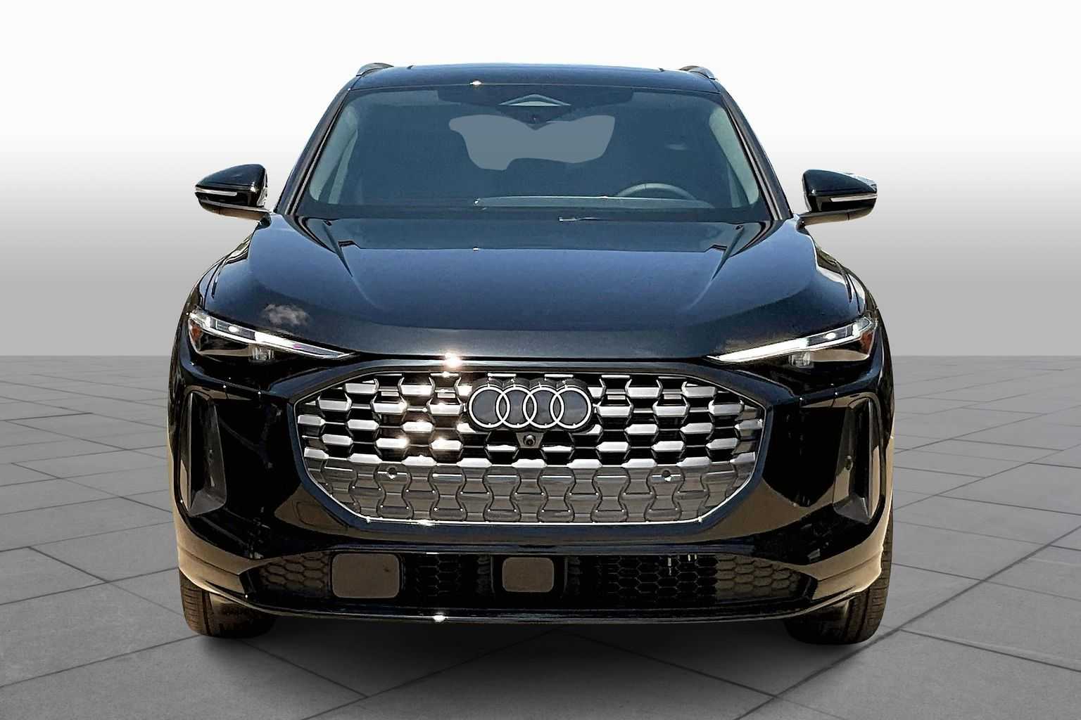 2025 Audi Q5 Prestige Image 2 of 19
