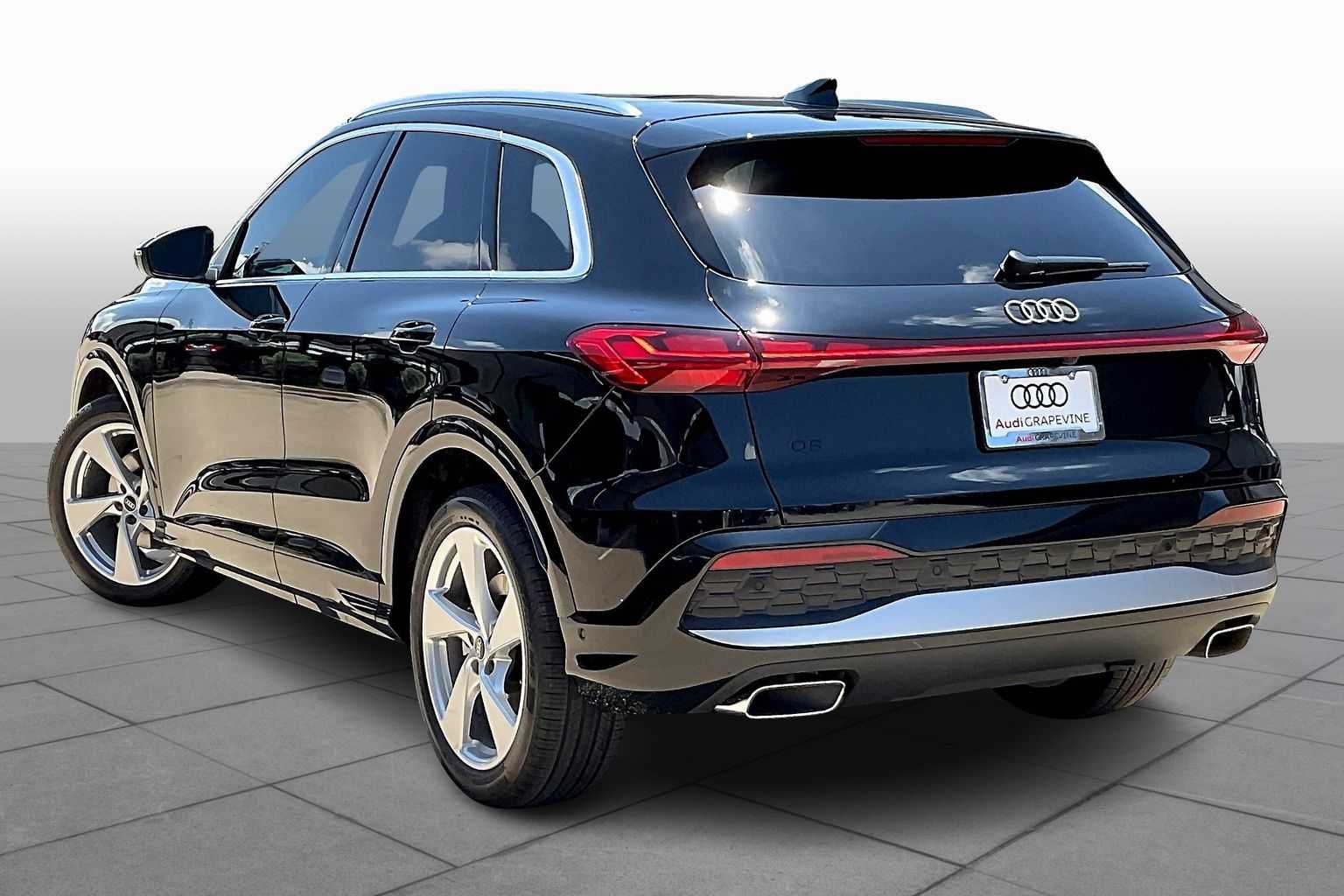 2025 Audi Q5 Prestige Image 5 of 19